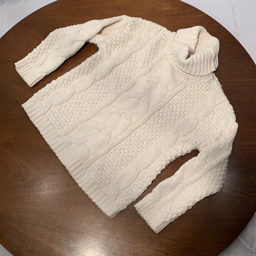 Soft Cableknit Turtleneck